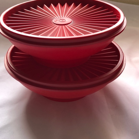 New 4 red Tupperware Servalier salad/cereal Bowl set with lids - Picture 2 of 7